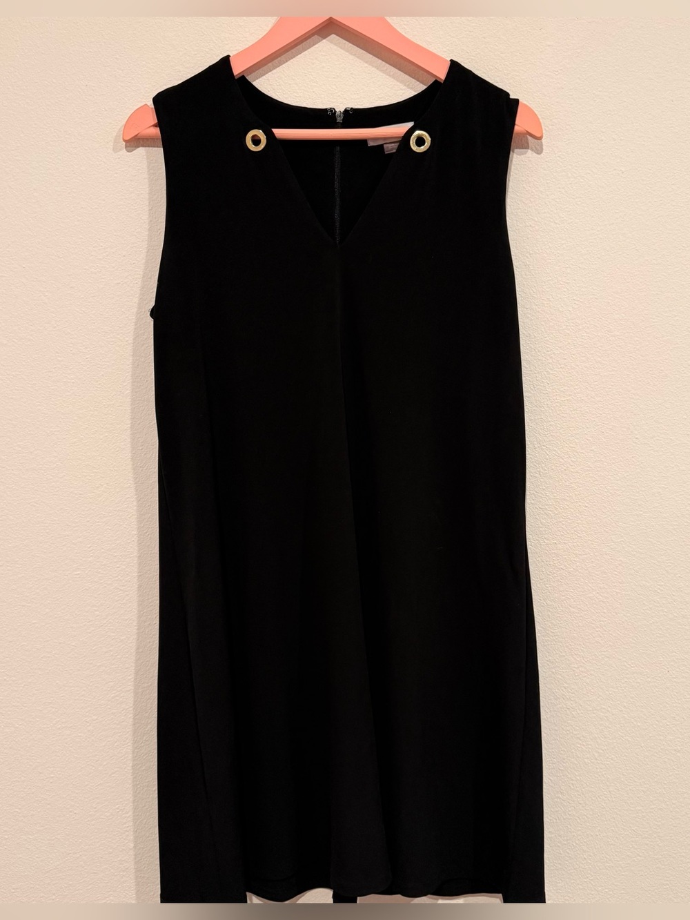 Calvin Klein Women’s Size 6 Black V Neck Dress